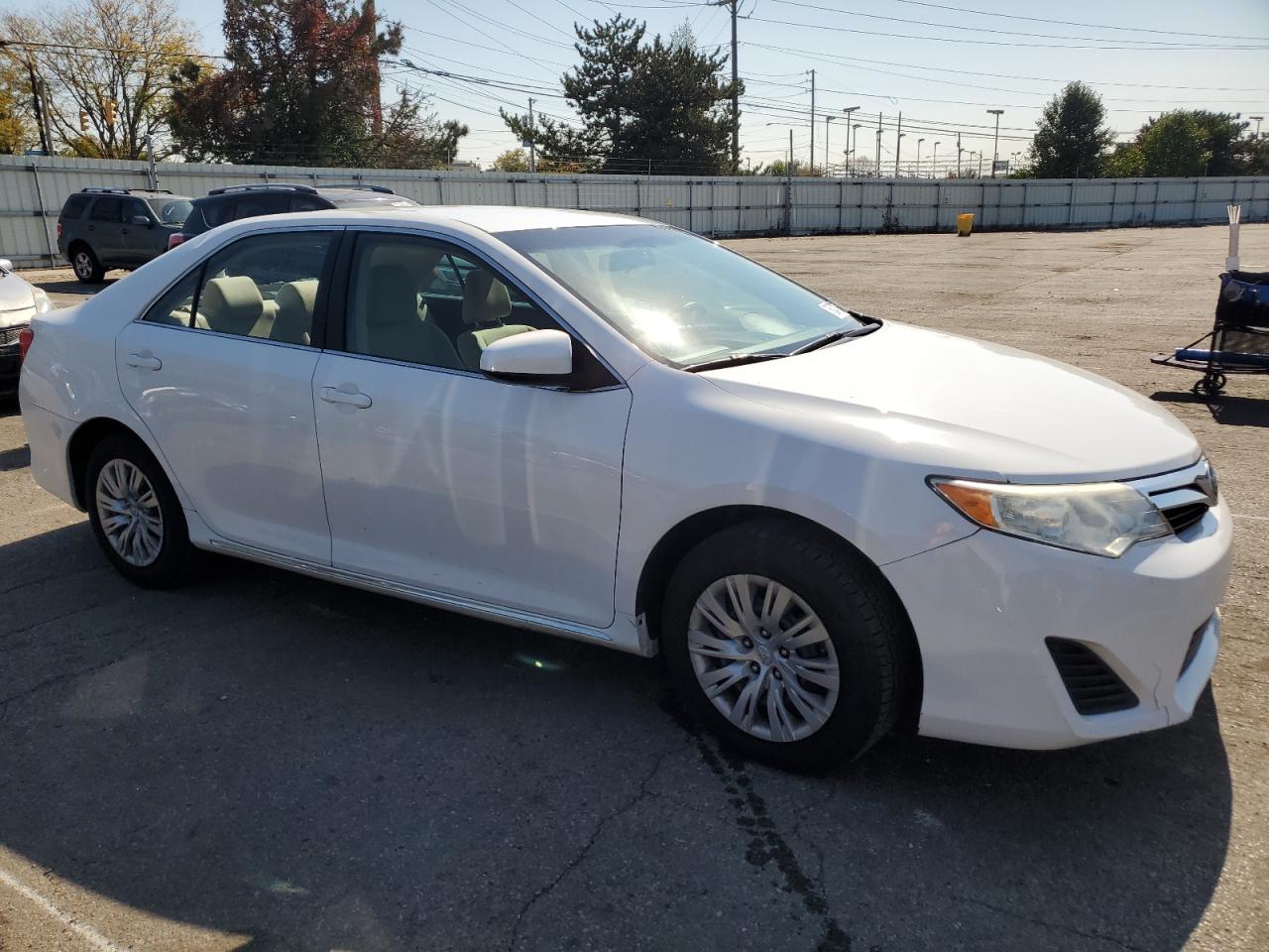 2014 Toyota Camry - Image 4