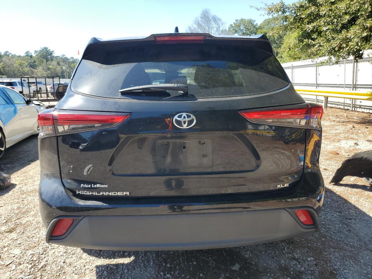 5TDGZRAH3MS538207 2021 Toyota Highlander Xle