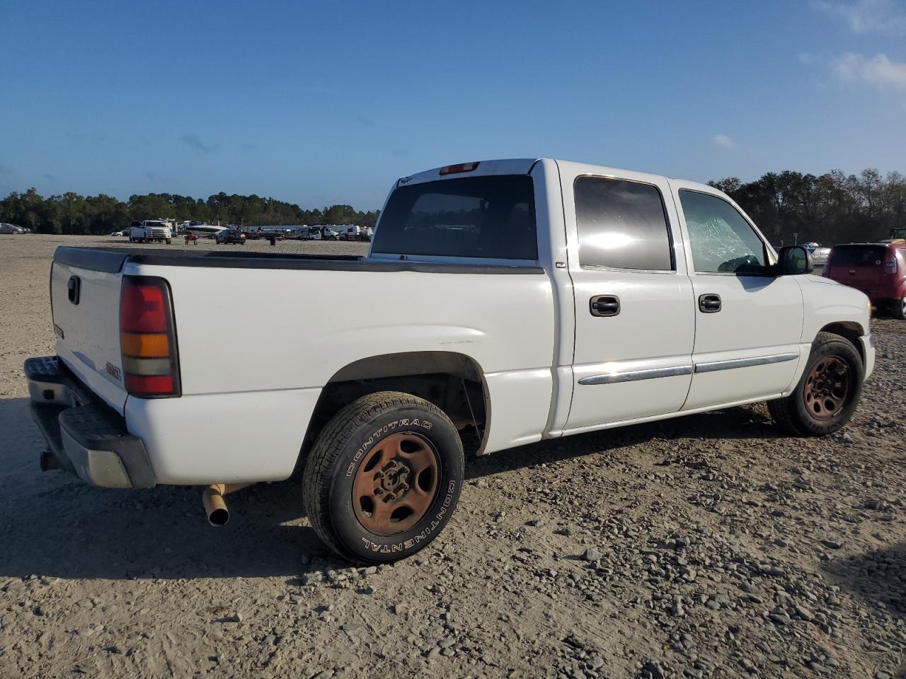 2006 GMC Sierra - Image 3