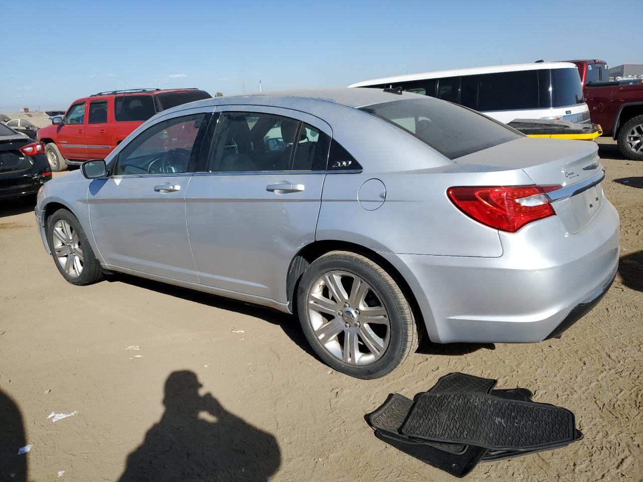 2011 Chrysler 200 - Image 2