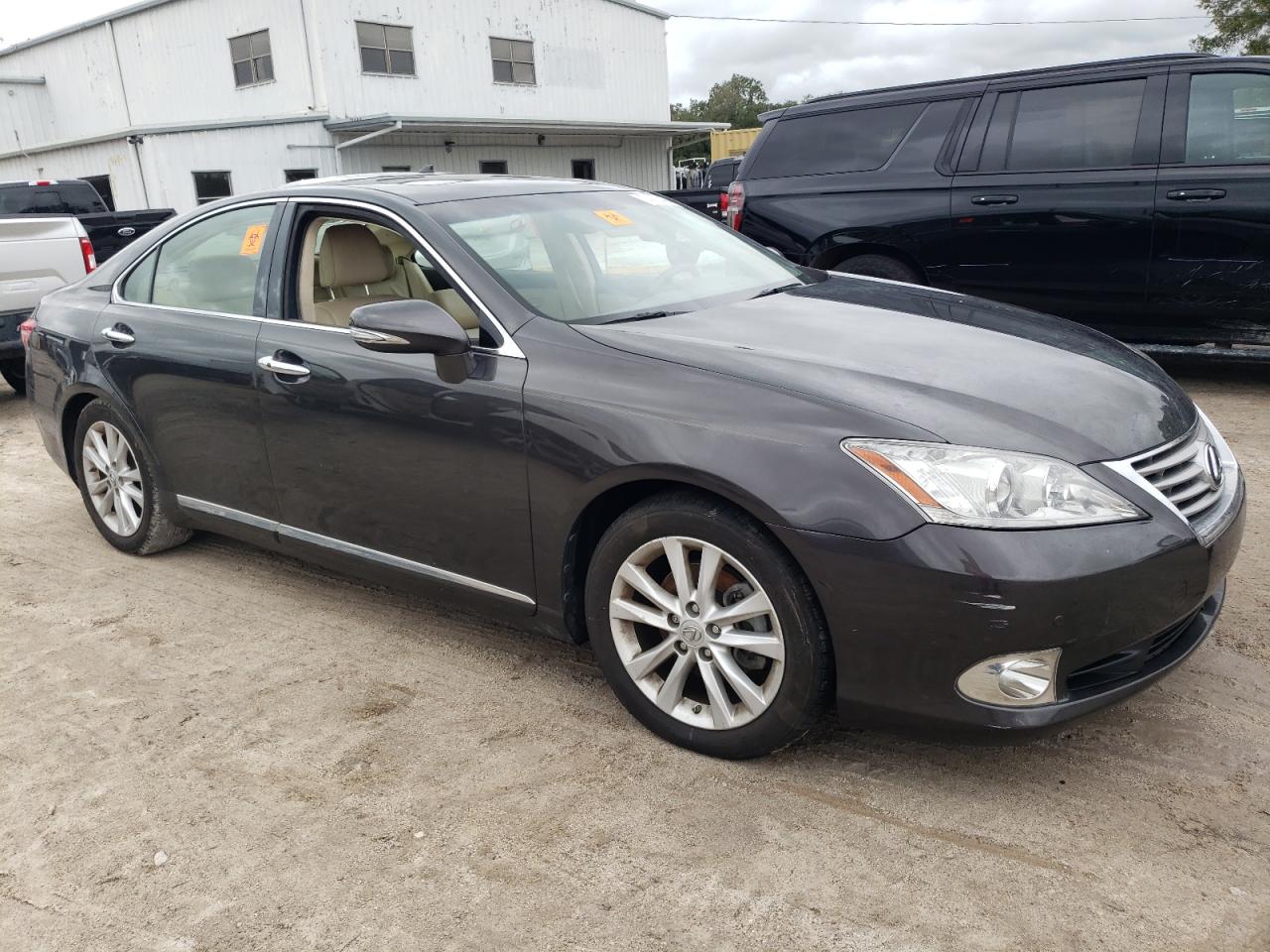 2012 Lexus ES - Image 4