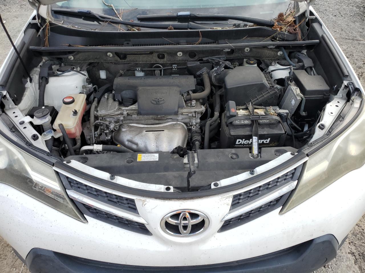 JTMWFREV7FD076138 2015 Toyota Rav4 Xle