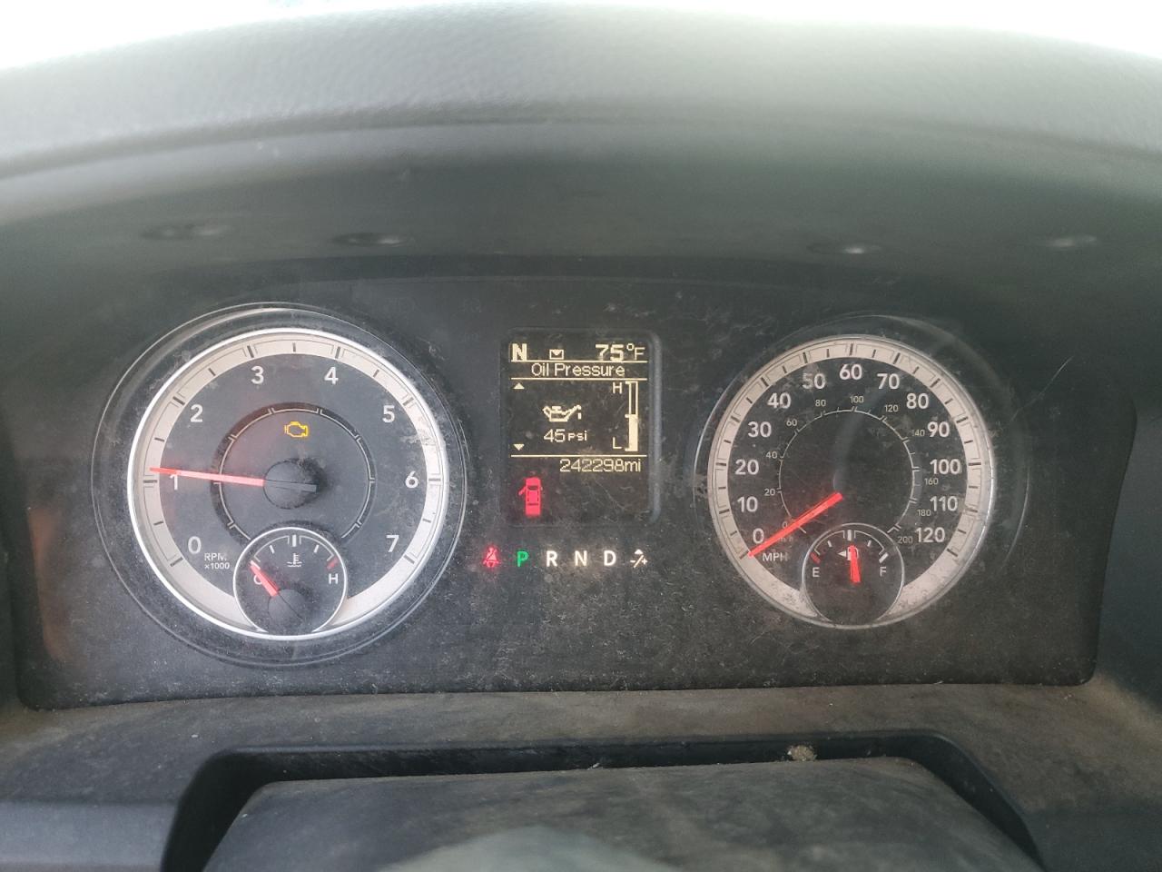 2016 RAM 1500 - Image 9