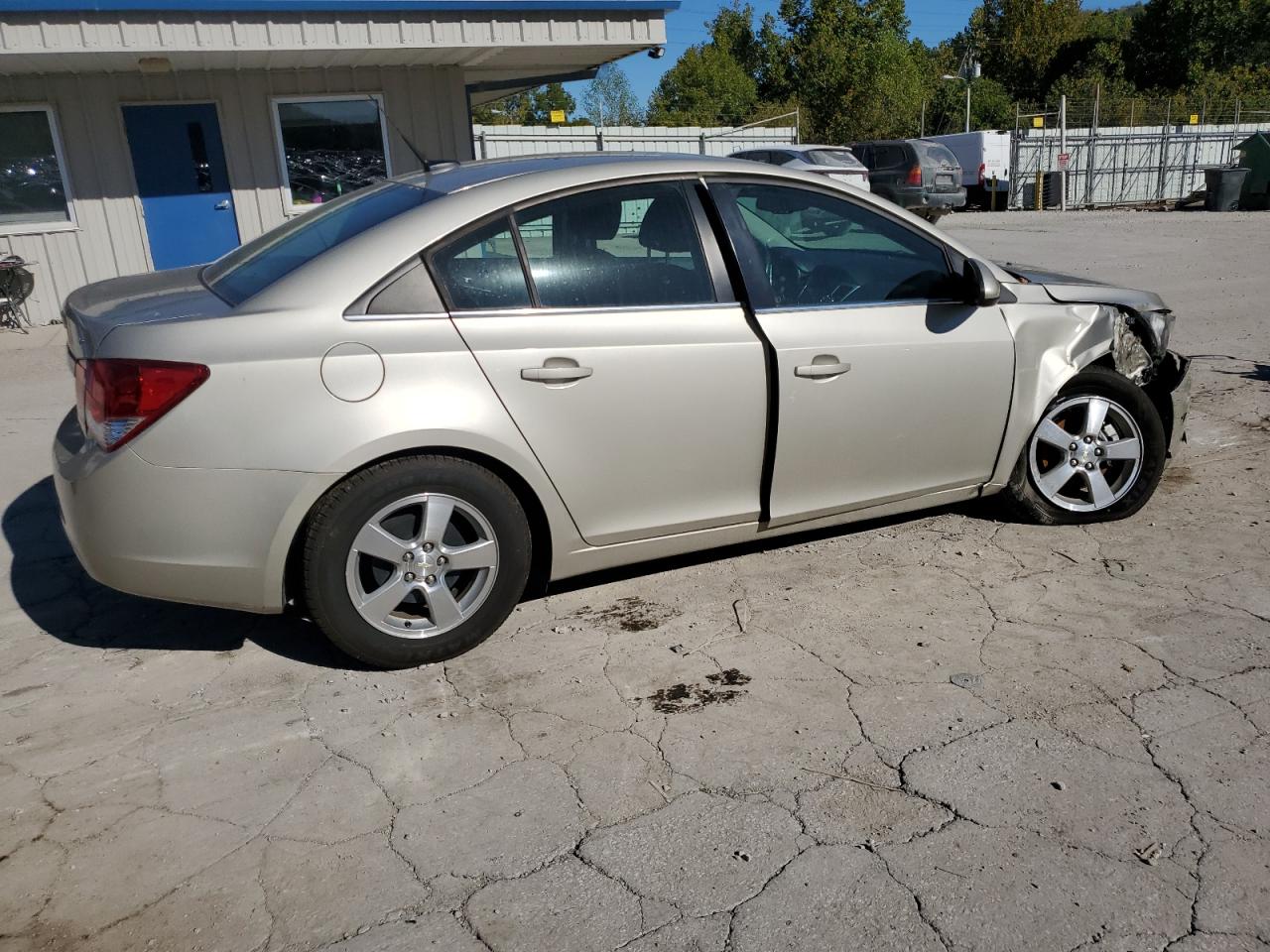 VIN 1G1PC5SB5E7224857 2014 CHEVROLET CRUZE no.3