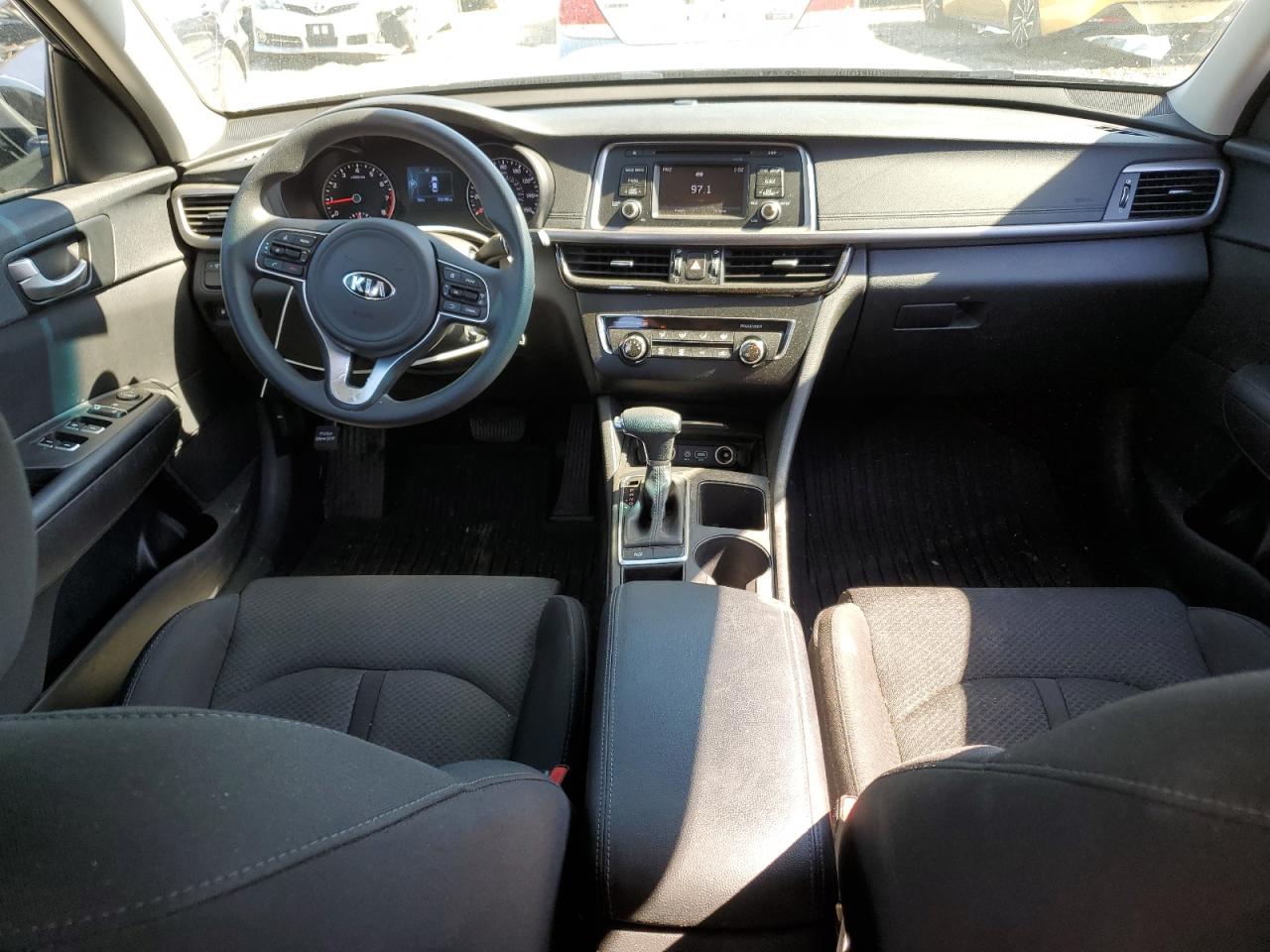 5XXGT4L39GG083827 2016 Kia Optima Lx