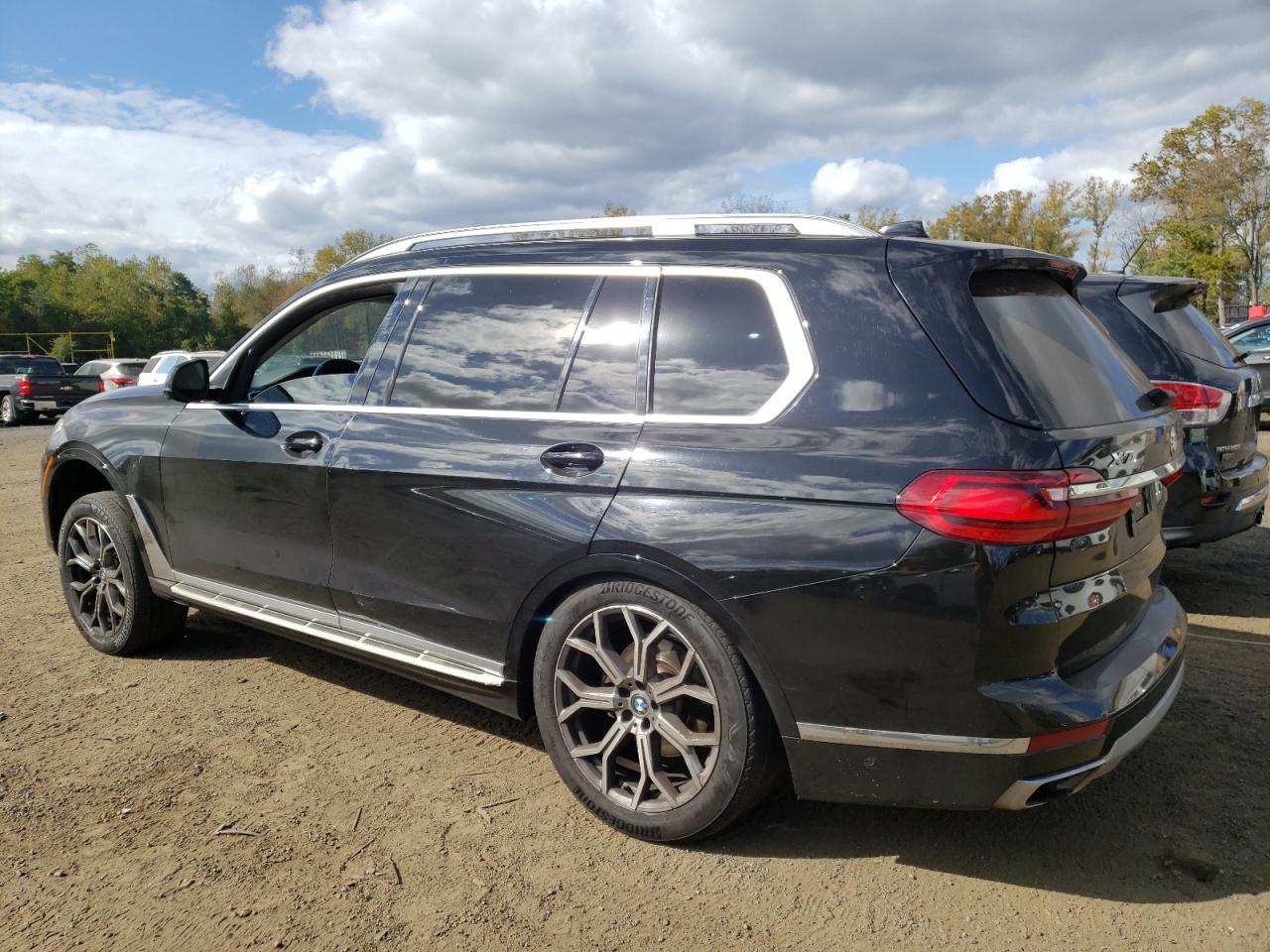 2021 BMW X7 - Image 2