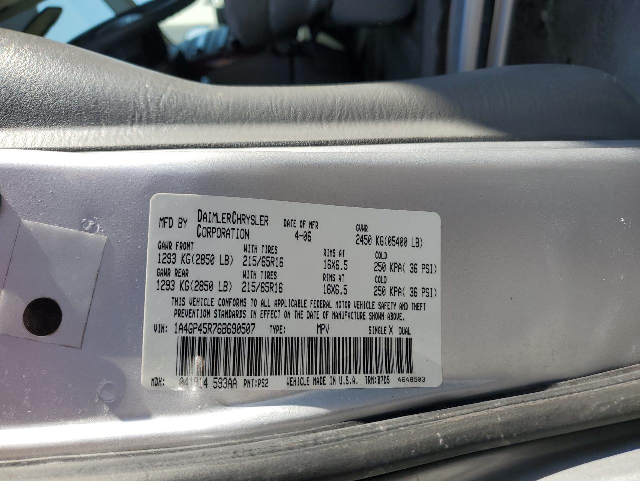 2006 Chrysler Town & Country VIN: 1A4GP45R76B690507 Lot: 75130944