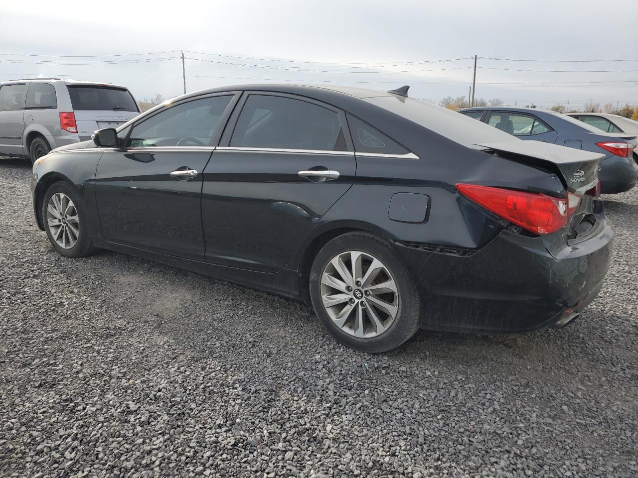 2013 Hyundai Sonata - Image 2