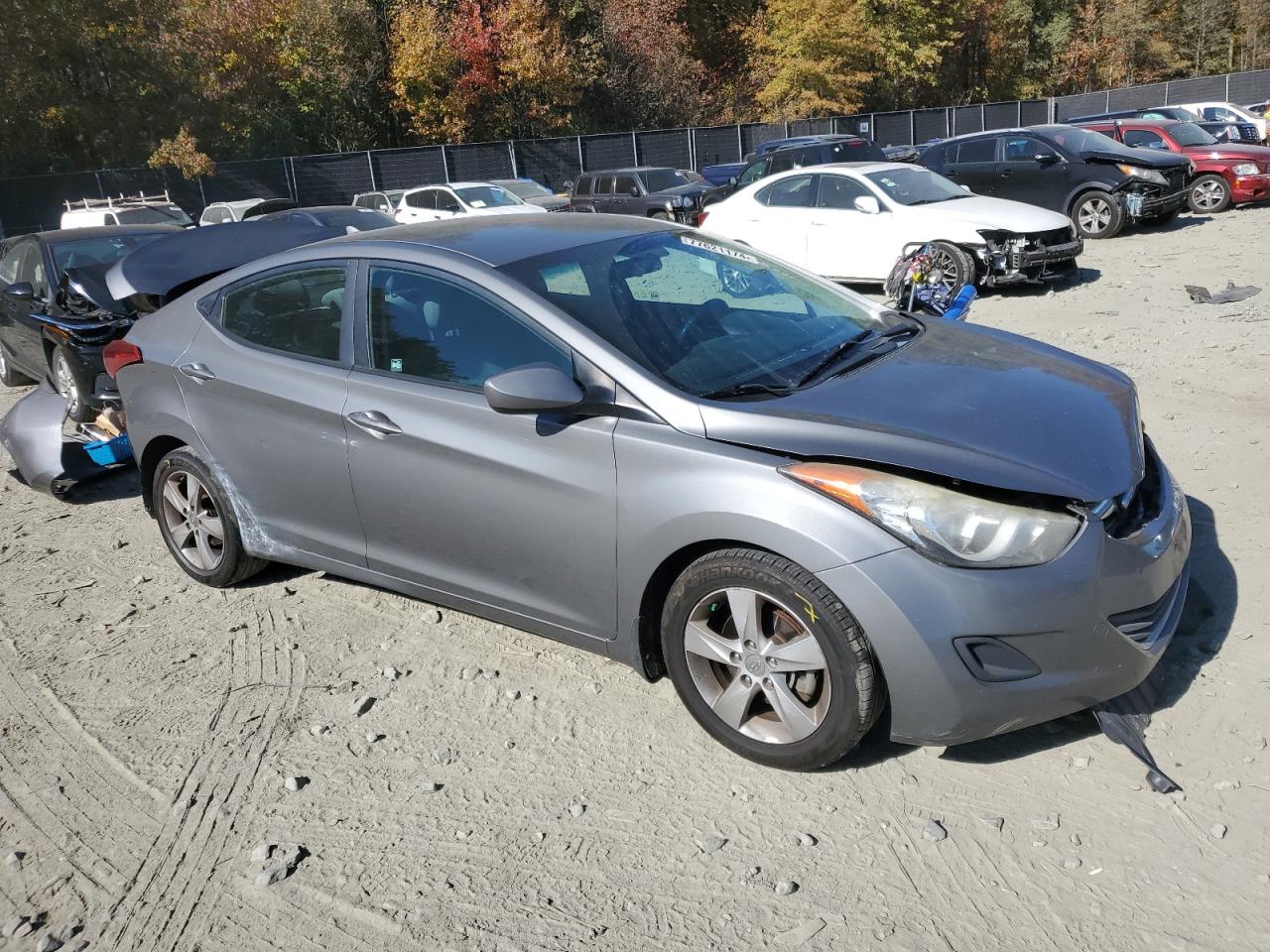 2013 Hyundai Elantra - Image 4