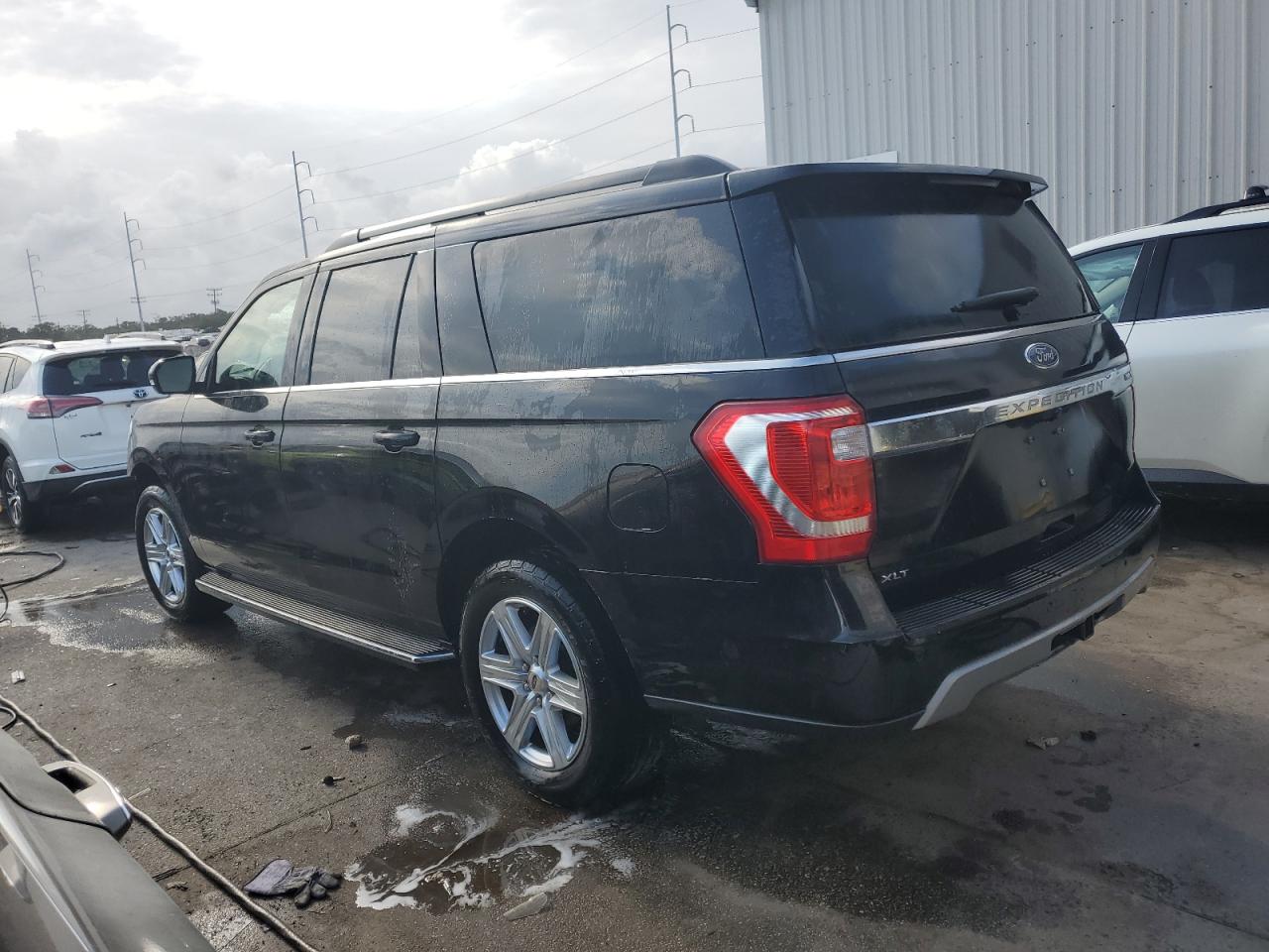 2019 Ford Expedition - Image 2