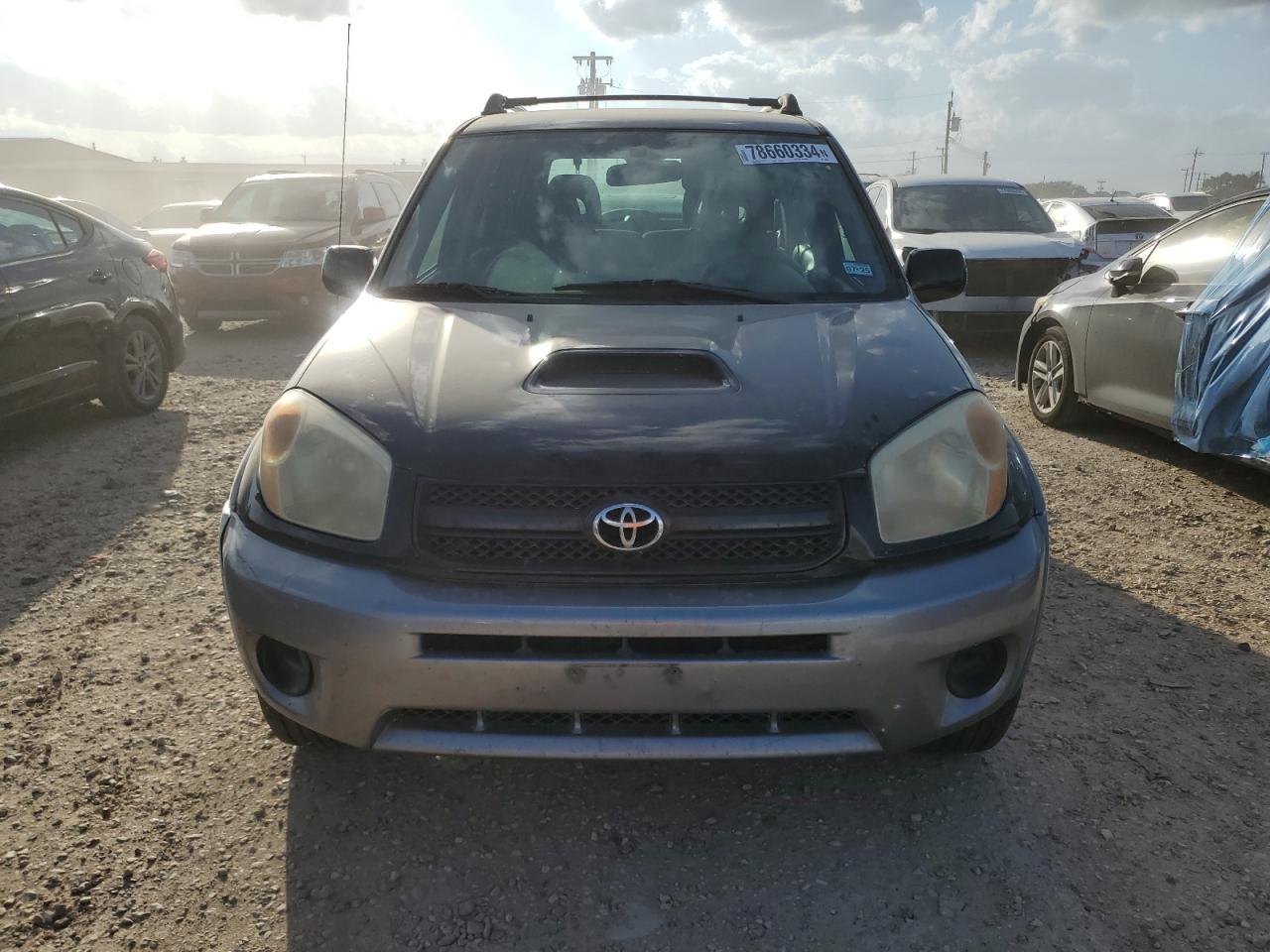 2004 Toyota RAV 4 - Image 5