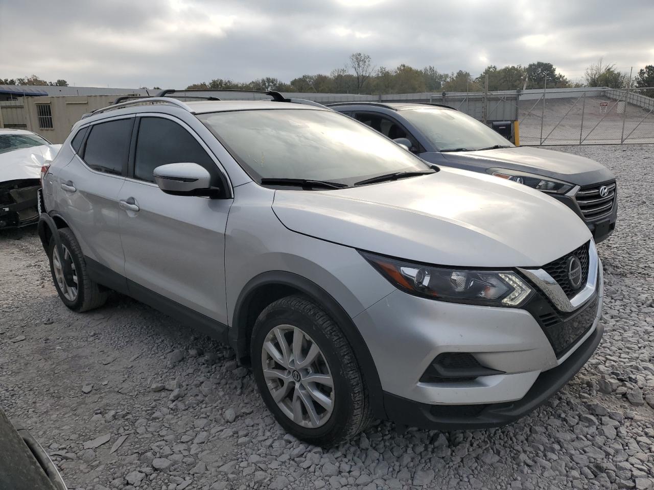2020 Nissan Rogue - Image 4