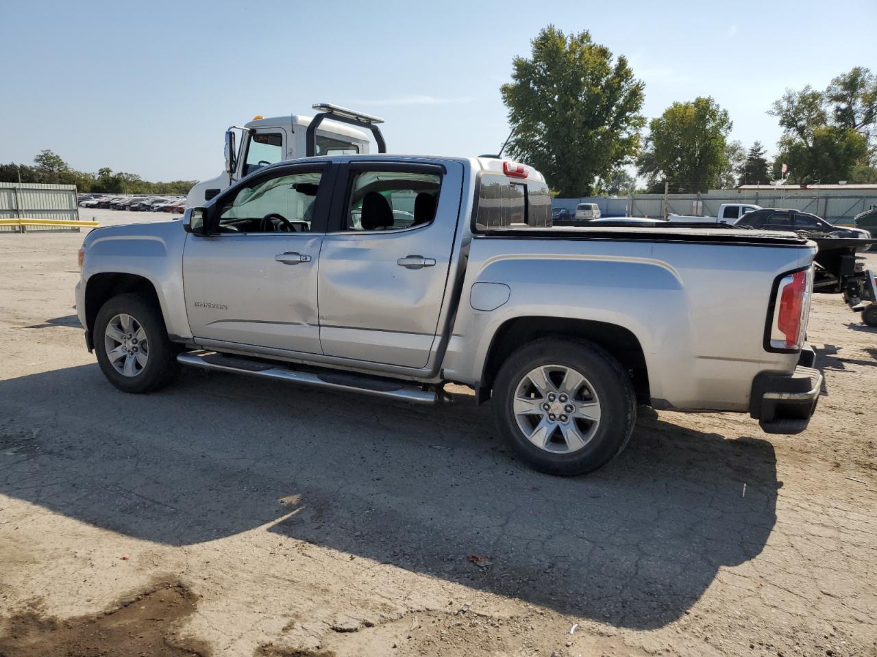 2016 GMC Canyon - Image 2