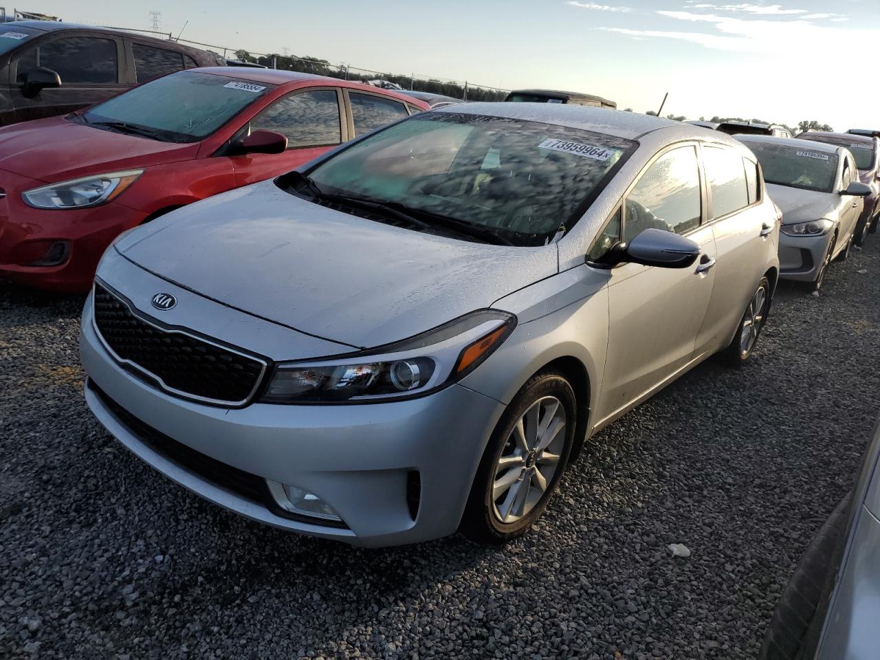 KNAFK5A84H5726171 2017 KIA FORTE - Image 1