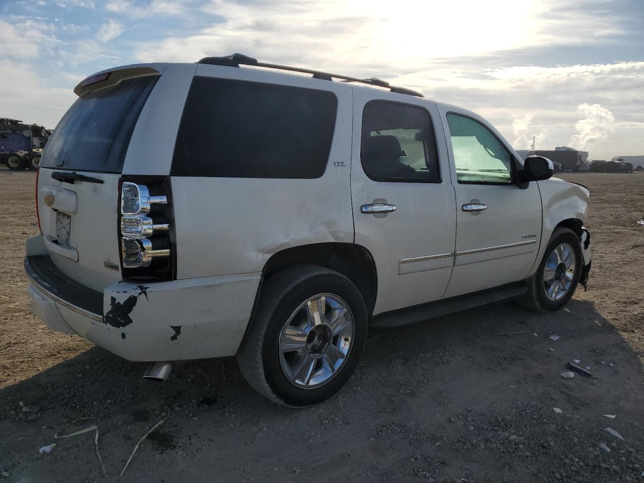 2010 Chevrolet Tahoe - Image 3