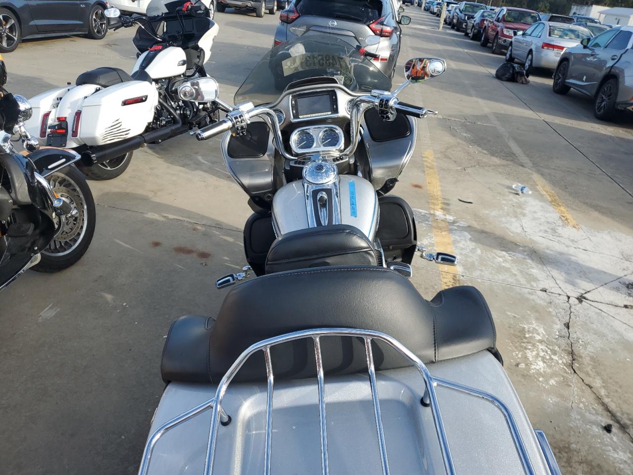 2016 Harley-Davidson Fltruse Cvo Road Glide VIN: 1HD1TAN1XGB954139 Lot: 74851314