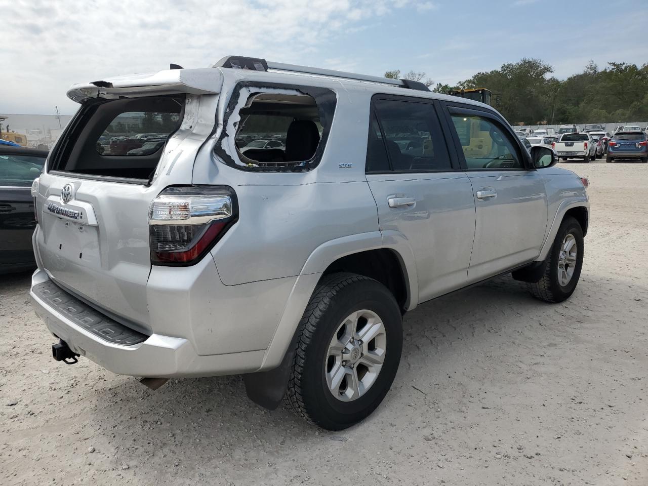 JTEFU5JR6N5268856 2022 Toyota 4Runner Sr5