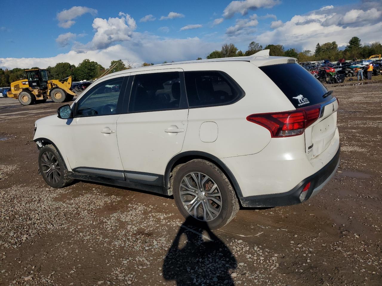 JA4AD2A3XHZ037104 2017 MITSUBISHI OUTLANDER - Image 2