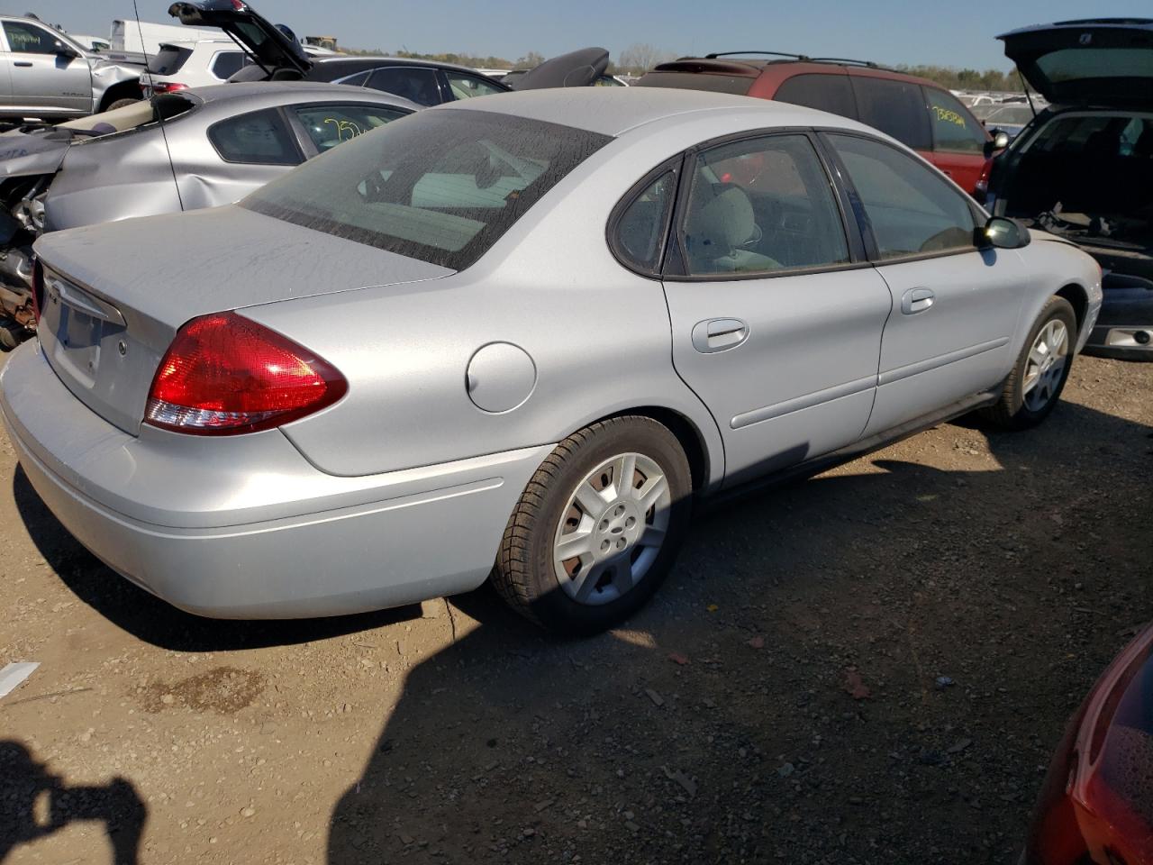 2007 Ford Taurus Se VIN: 1FAFP53U77A121975 Lot: 74960214