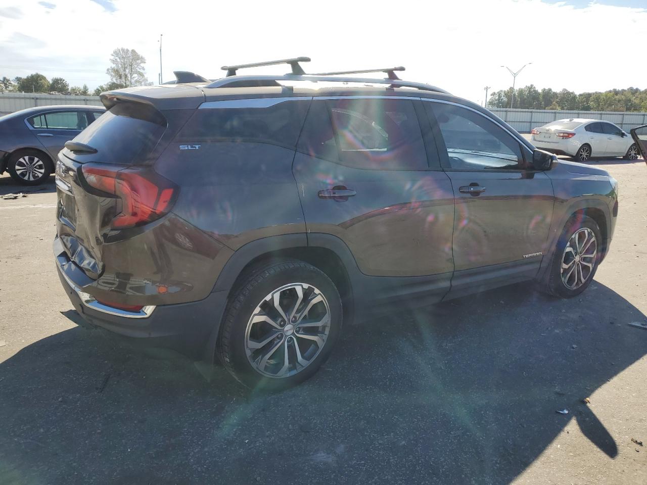 2020 GMC Terrain - Image 3