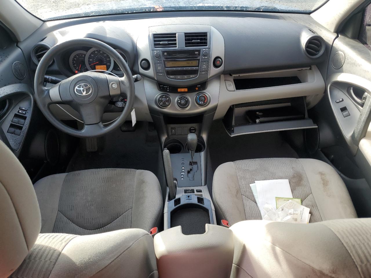 2011 Toyota RAV 4 - Image 8