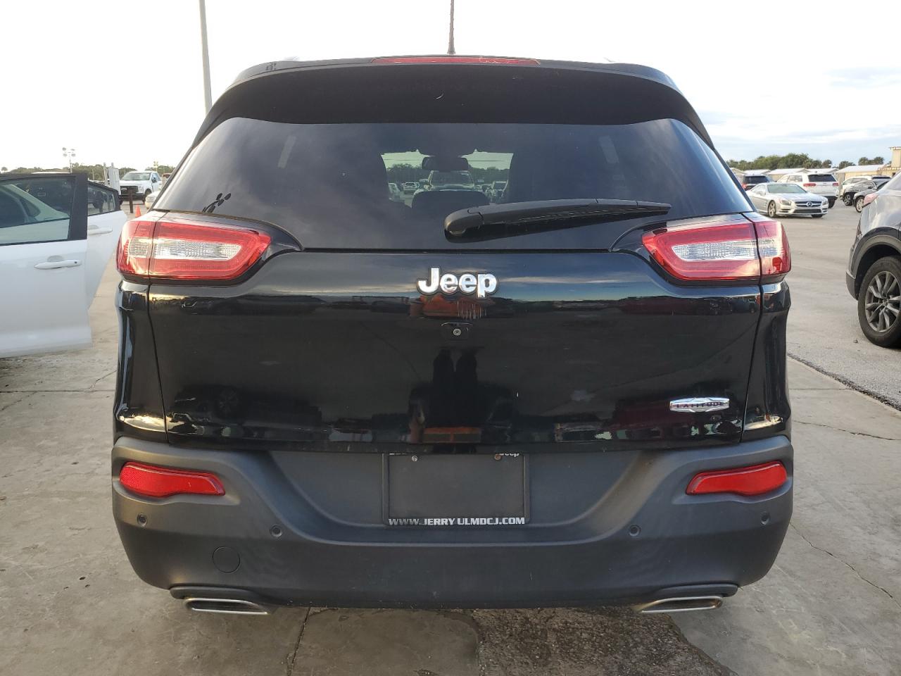 1C4PJLLX7JD525007 2018 Jeep Cherokee Latitude Plus