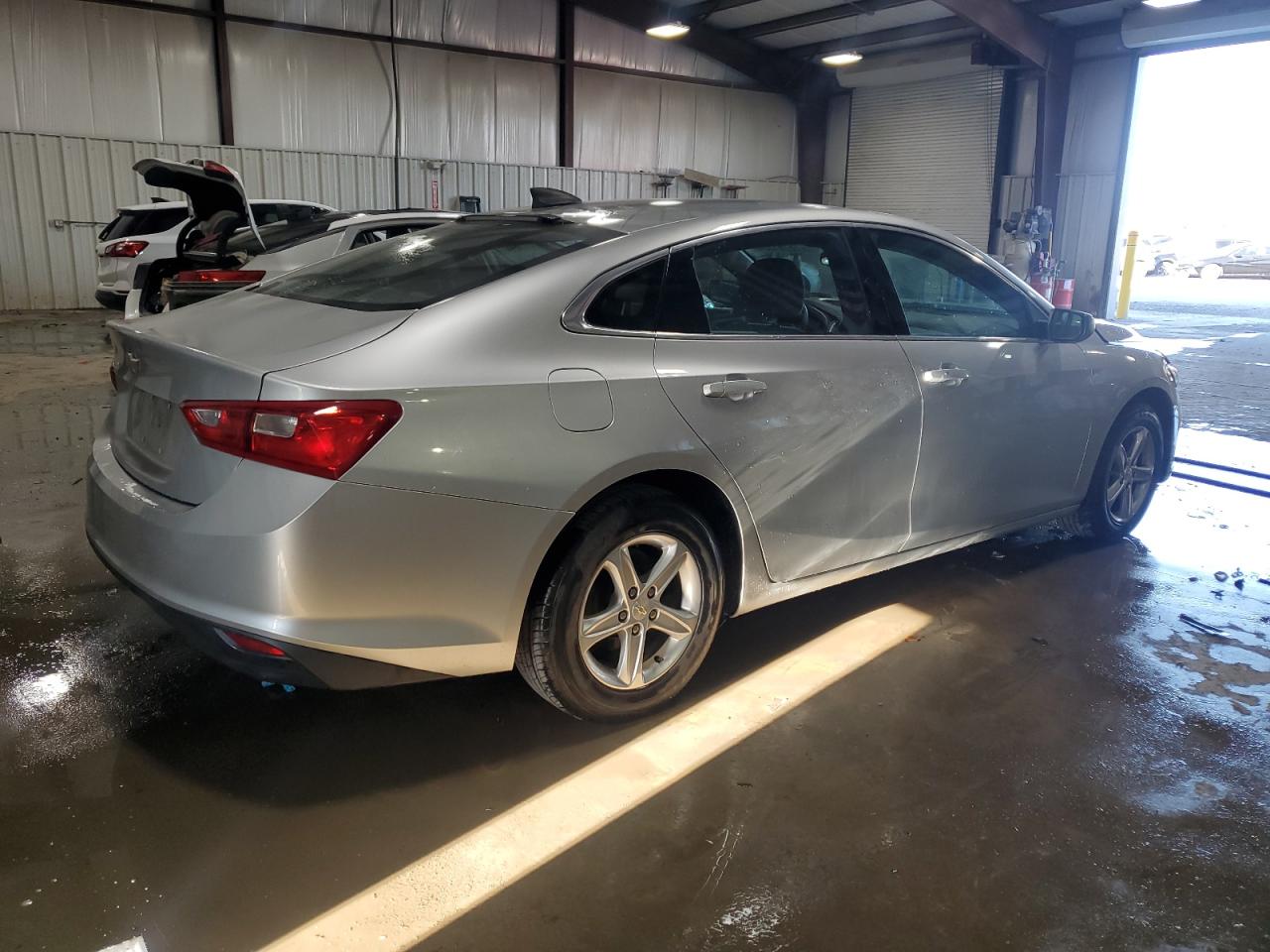 2019 Chevrolet Malibu - Image 3