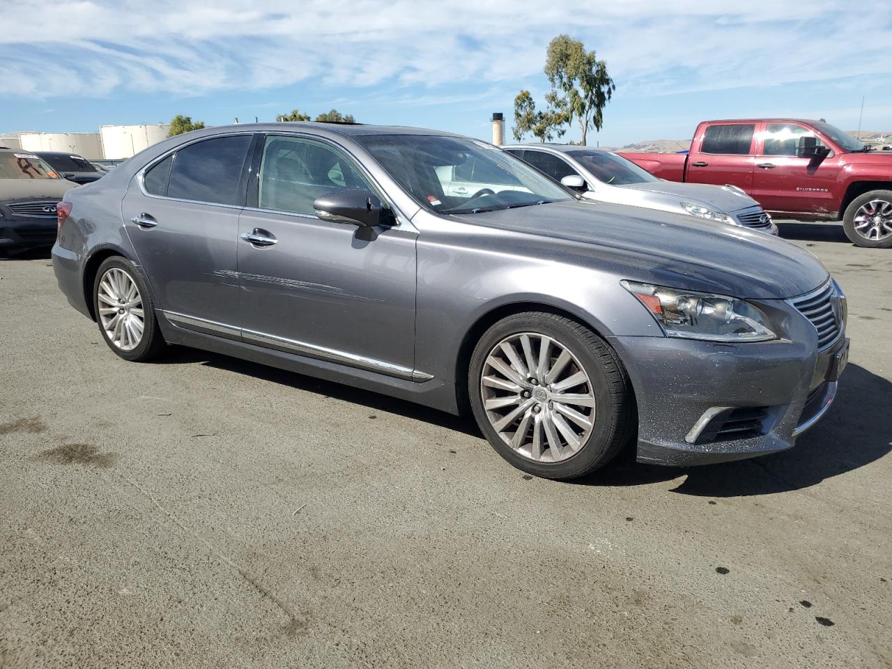 2013 Lexus LS - Image 4