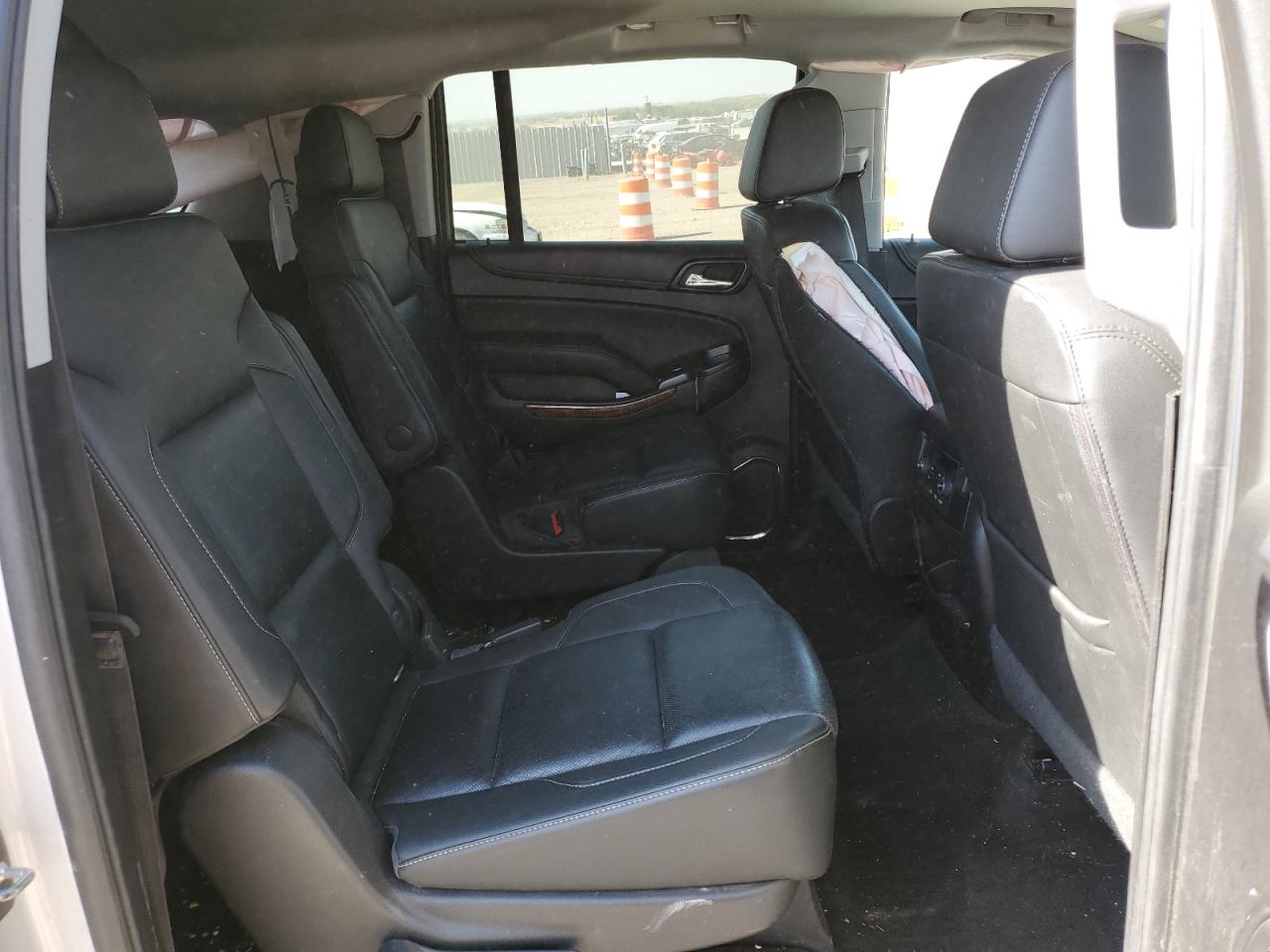 1GNSKJKC0JR265599 2018 Chevrolet Suburban K1500 Premier