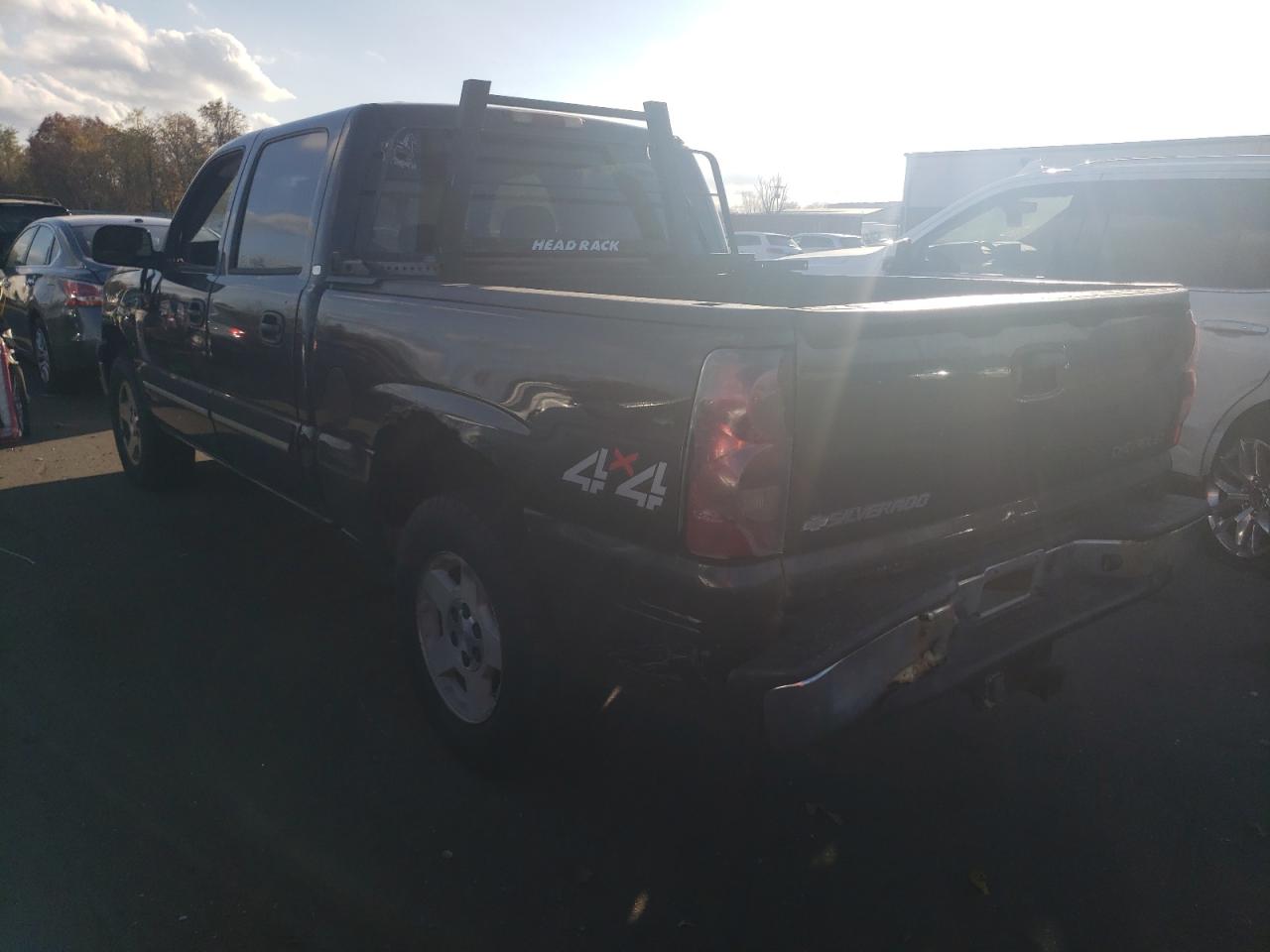 2005 Chevrolet Silverado - Image 2