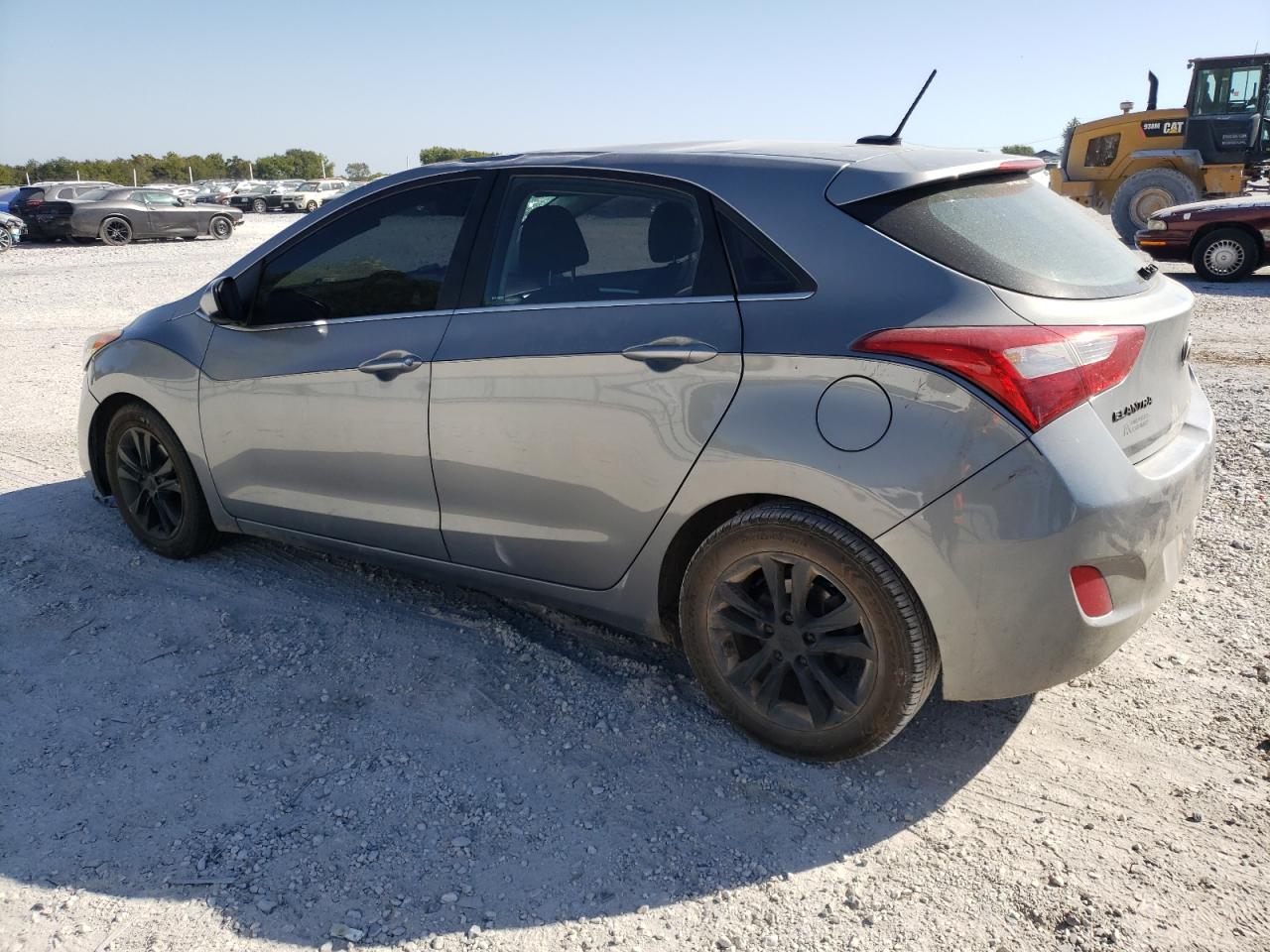 2015 Hyundai Elantra - Image 2