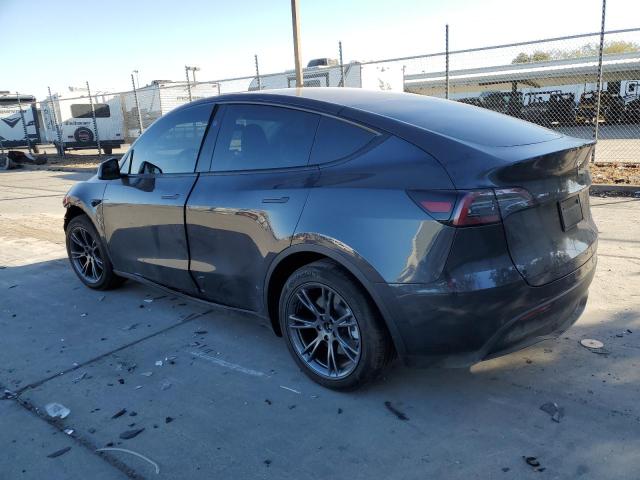  TESLA MODEL Y 2024 Srebrny