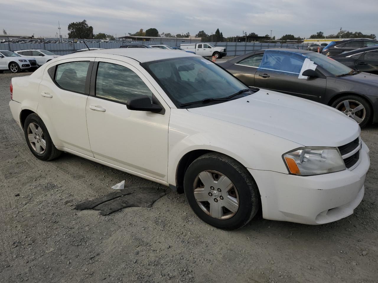 2010 Dodge Avenger - Image 4