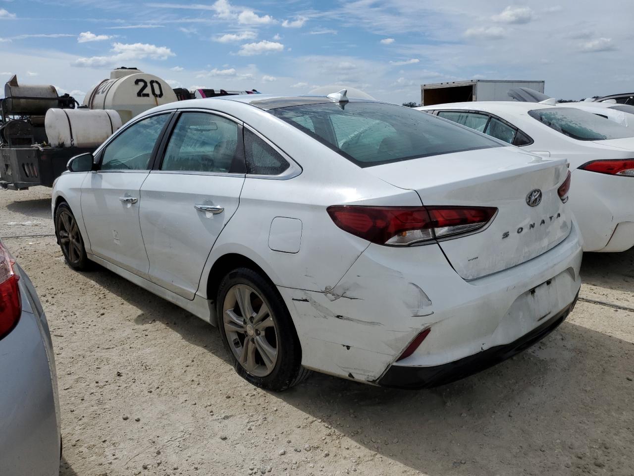 2018 Hyundai Sonata - Image 2