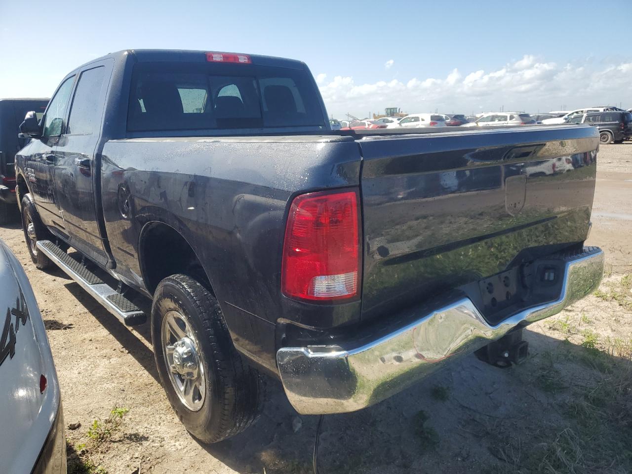 3C6UR5DL7HG534703 2017 Ram 2500 Slt