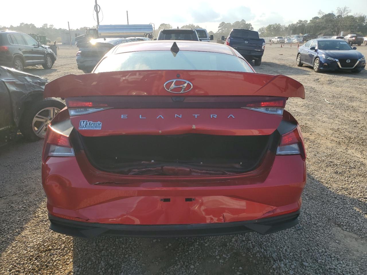 2023 Hyundai Elantra - Image 6