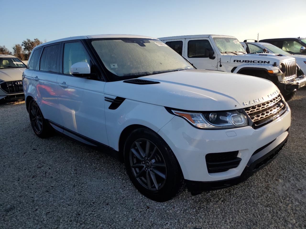 2017 Land Rover Range Rover - Image 4