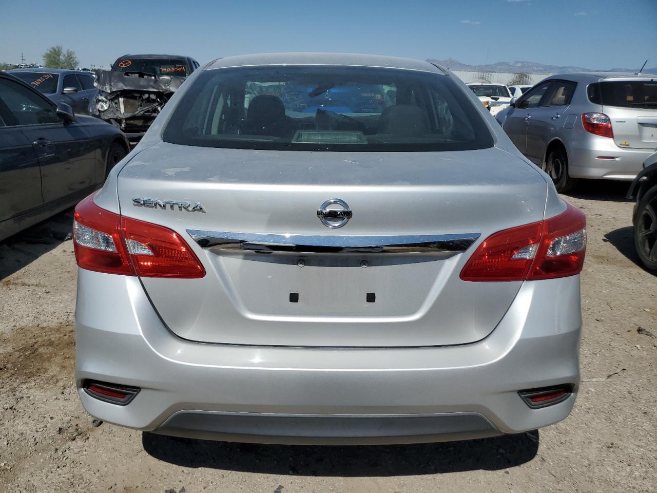 3N1AB7AP9JY328885 2018 Nissan Sentra S