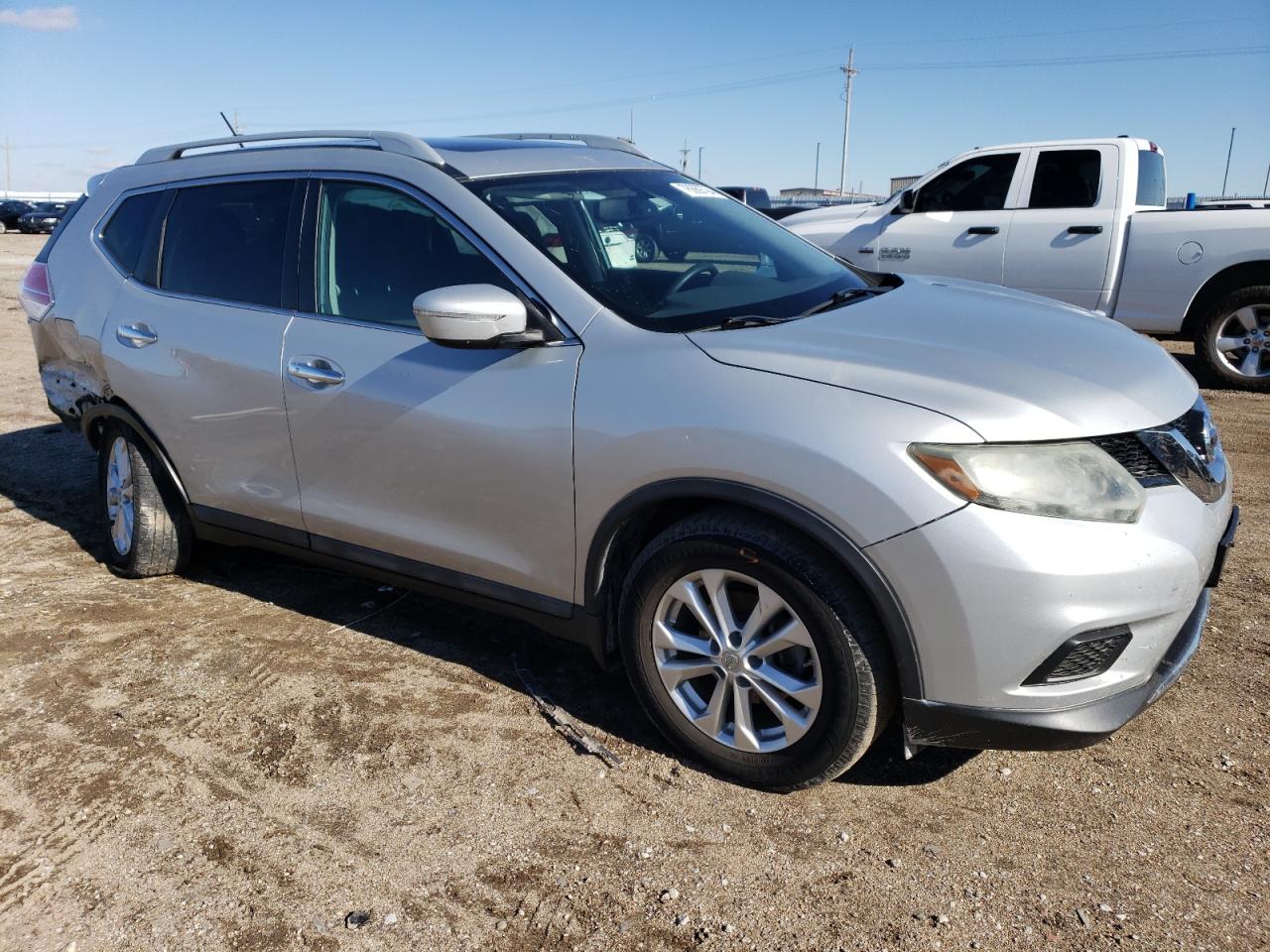 2015 Nissan Rogue - Image 4