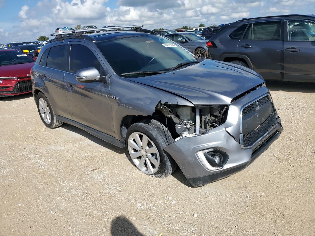 2015 Mitsubishi Outlander - Image 4