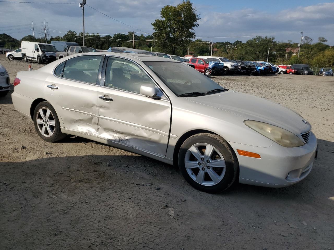 2005 Lexus ES - Image 4