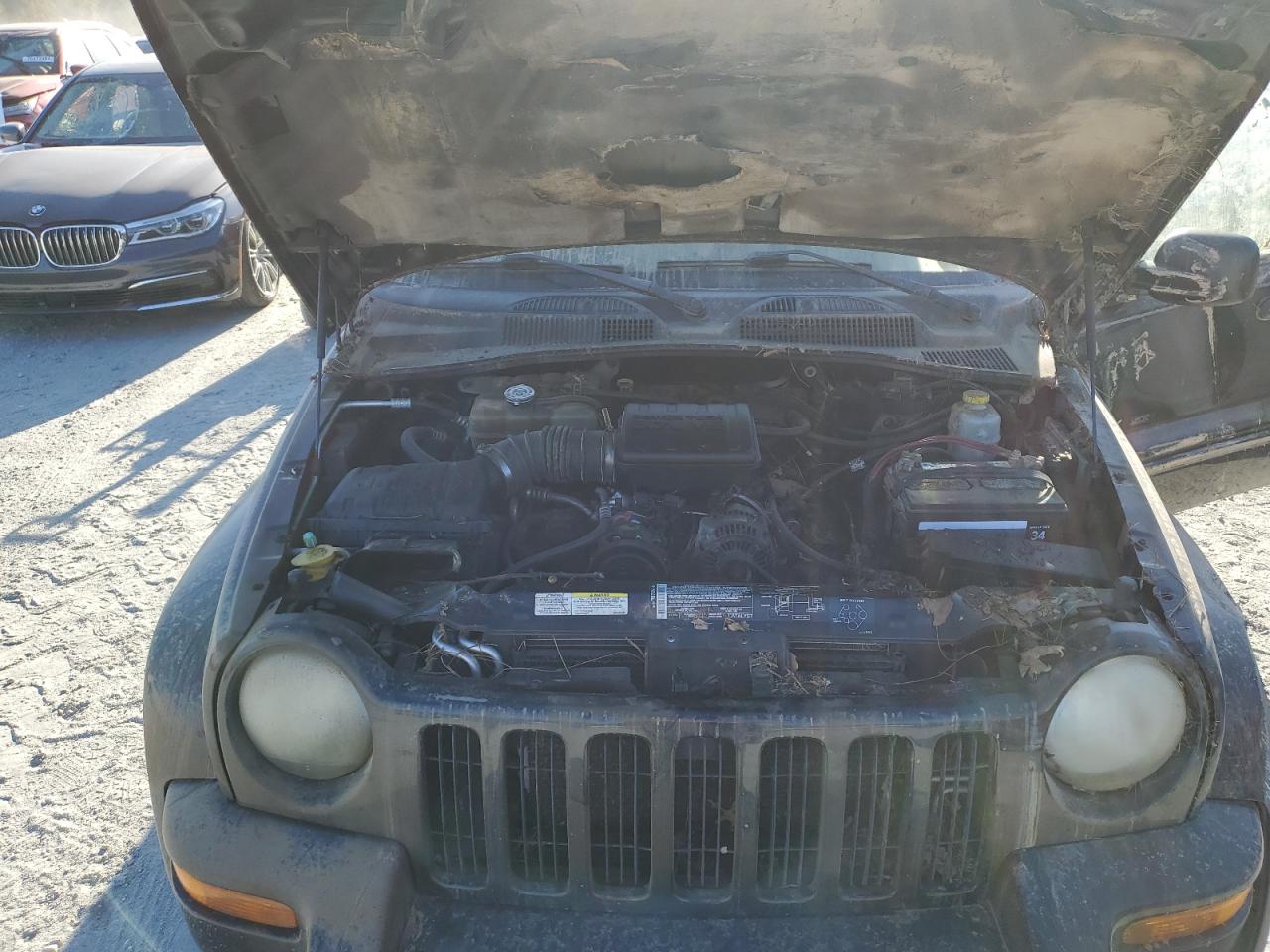 2003 Jeep Liberty (North America) - Image 12