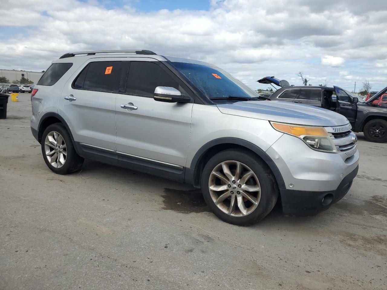 2012 Ford Explorer - Image 4