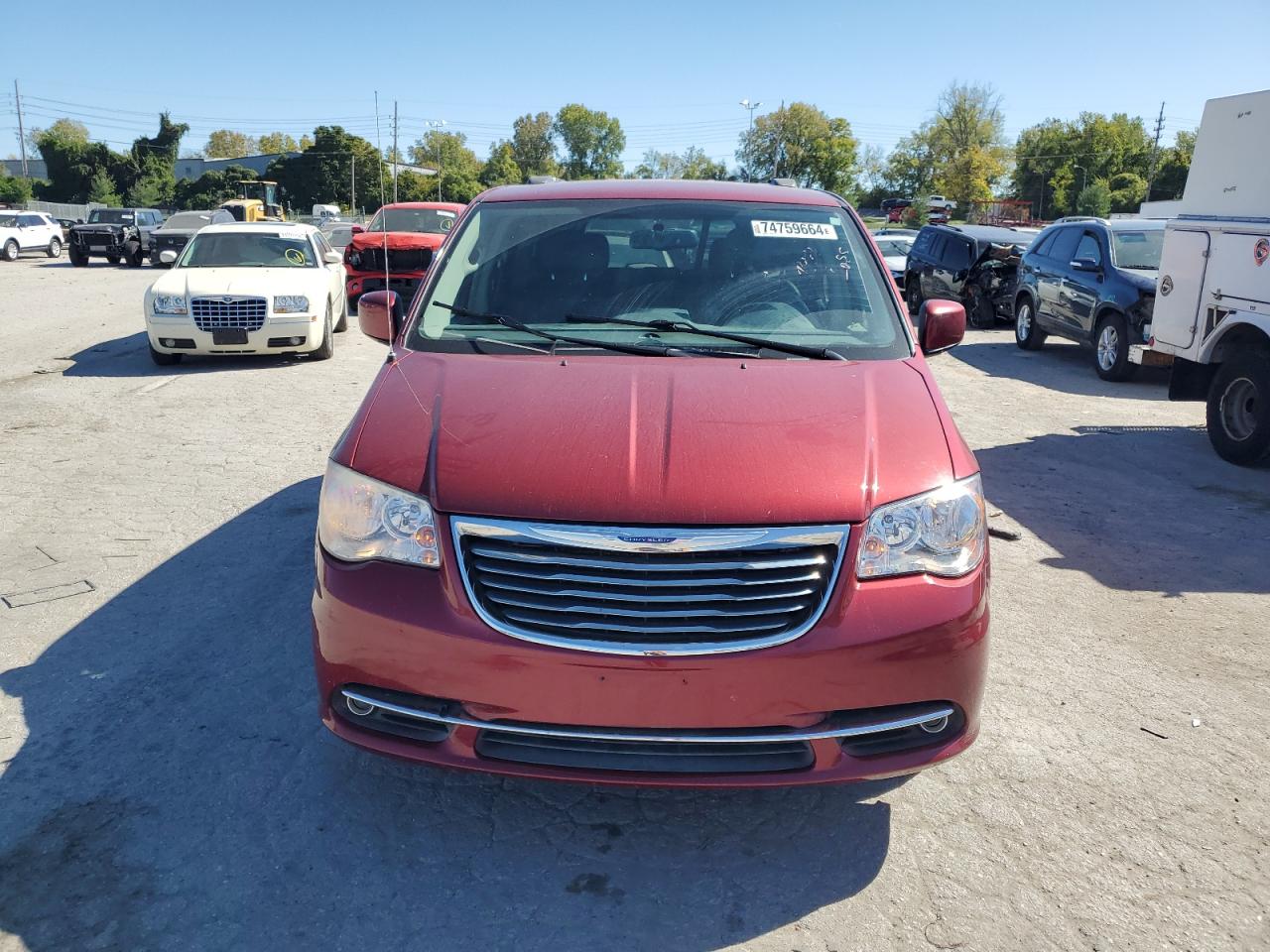 2014 Chrysler Town & Country - Image 5