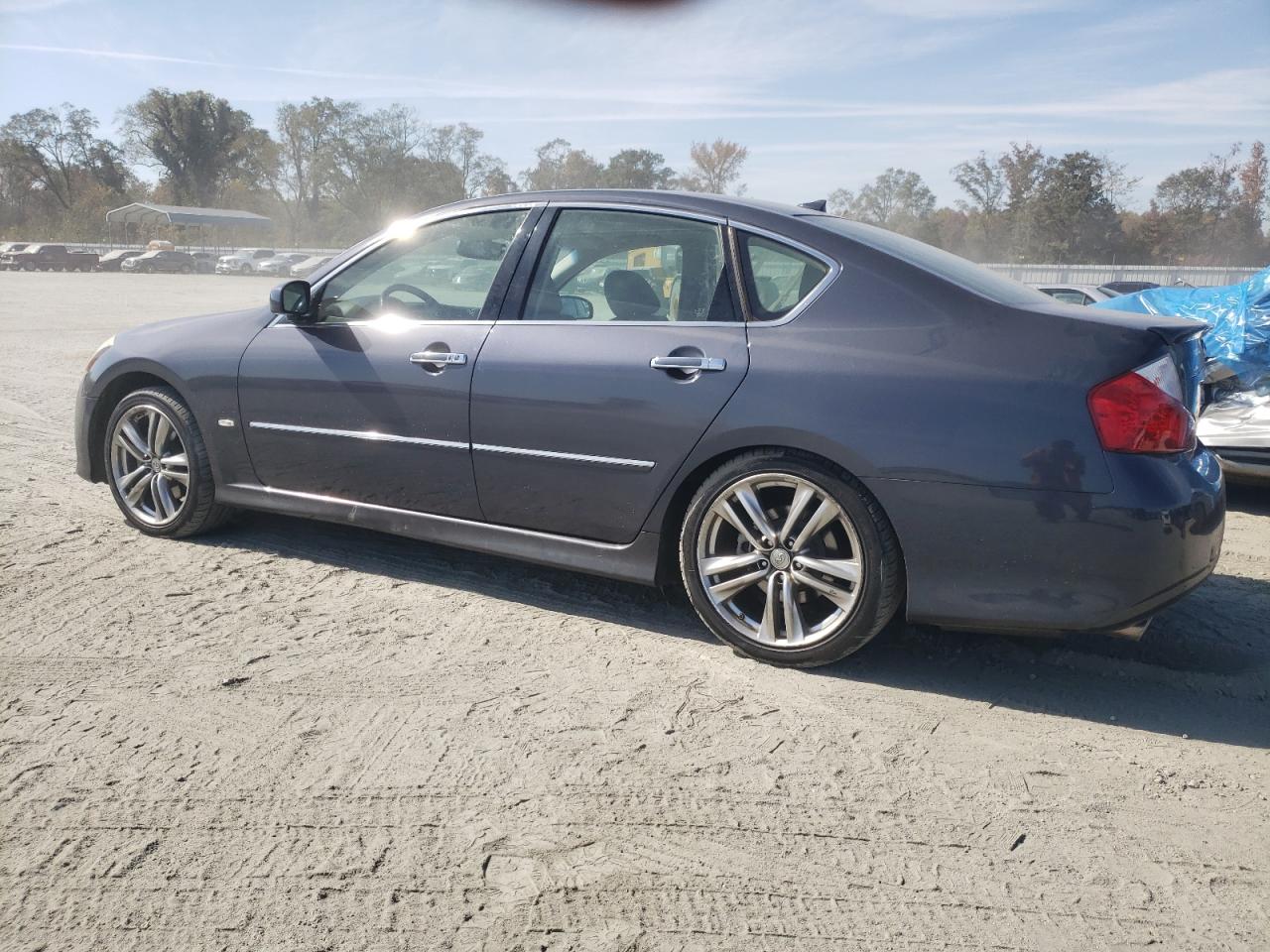 2009 Infiniti M - Image 2