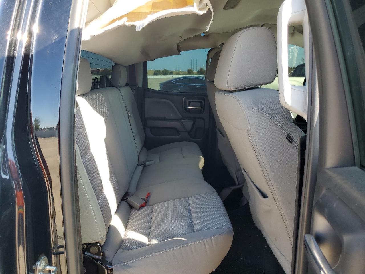 2018 Chevrolet Silverado - Image 10