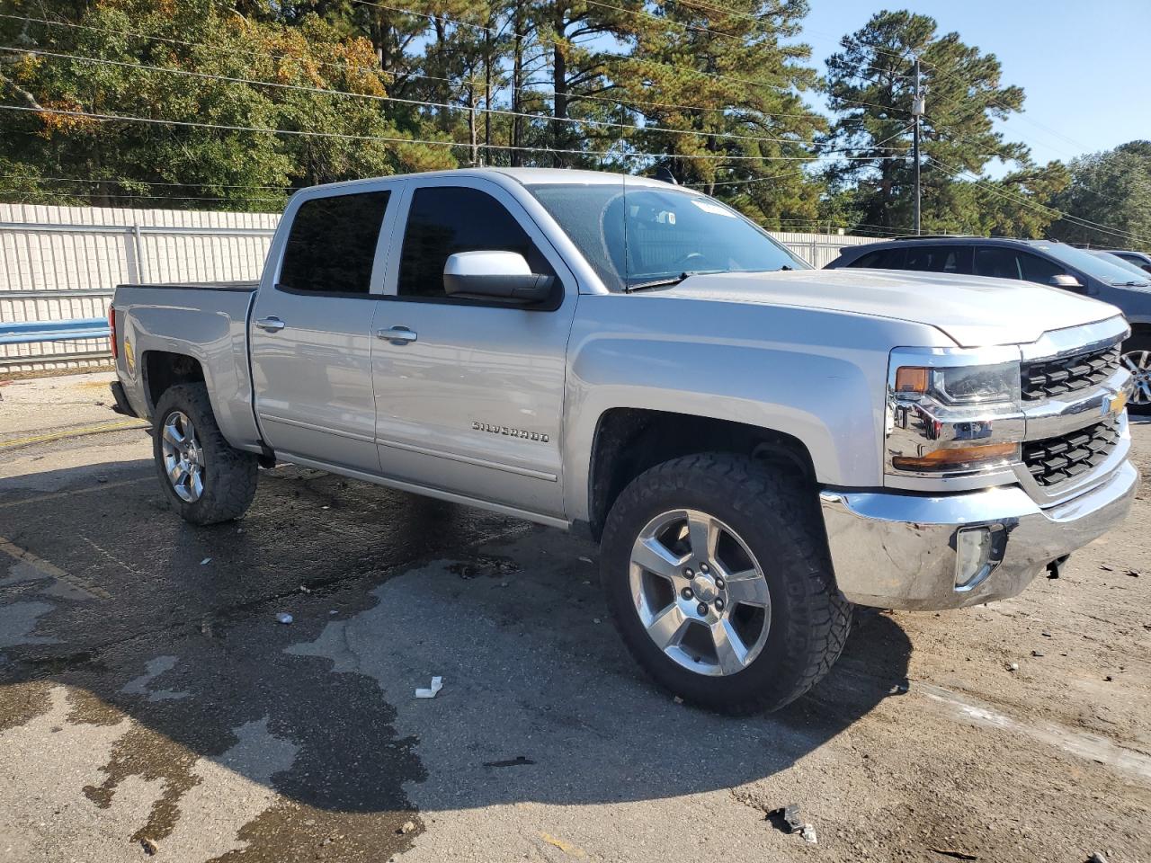 2016 Chevrolet Silverado - Image 4