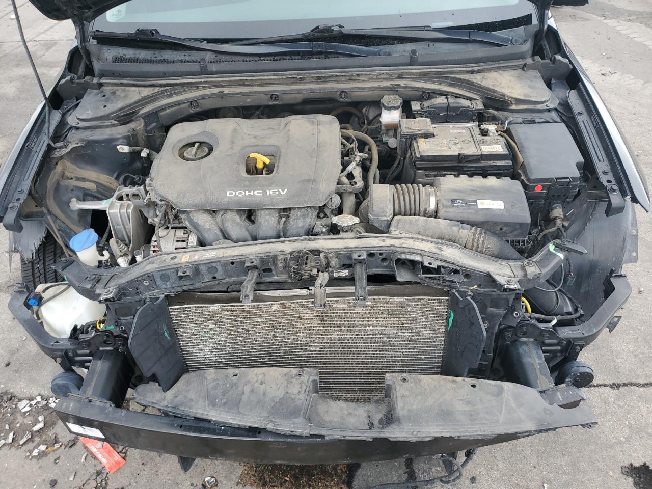 2018 Hyundai Elantra - Image 11