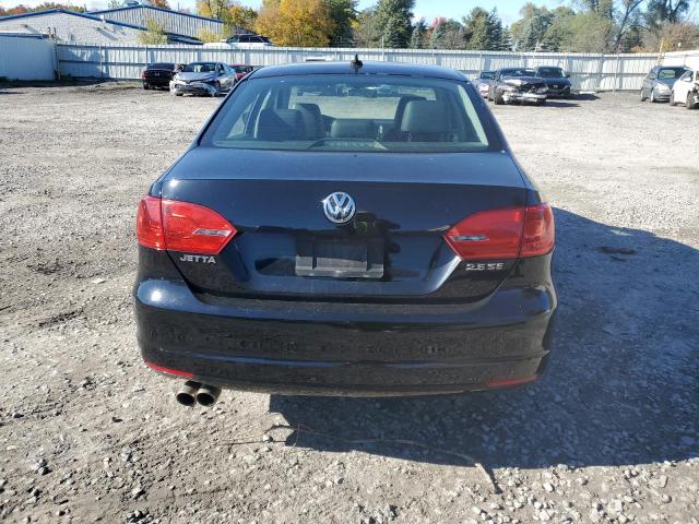 Sedans VOLKSWAGEN JETTA 2013 Black
