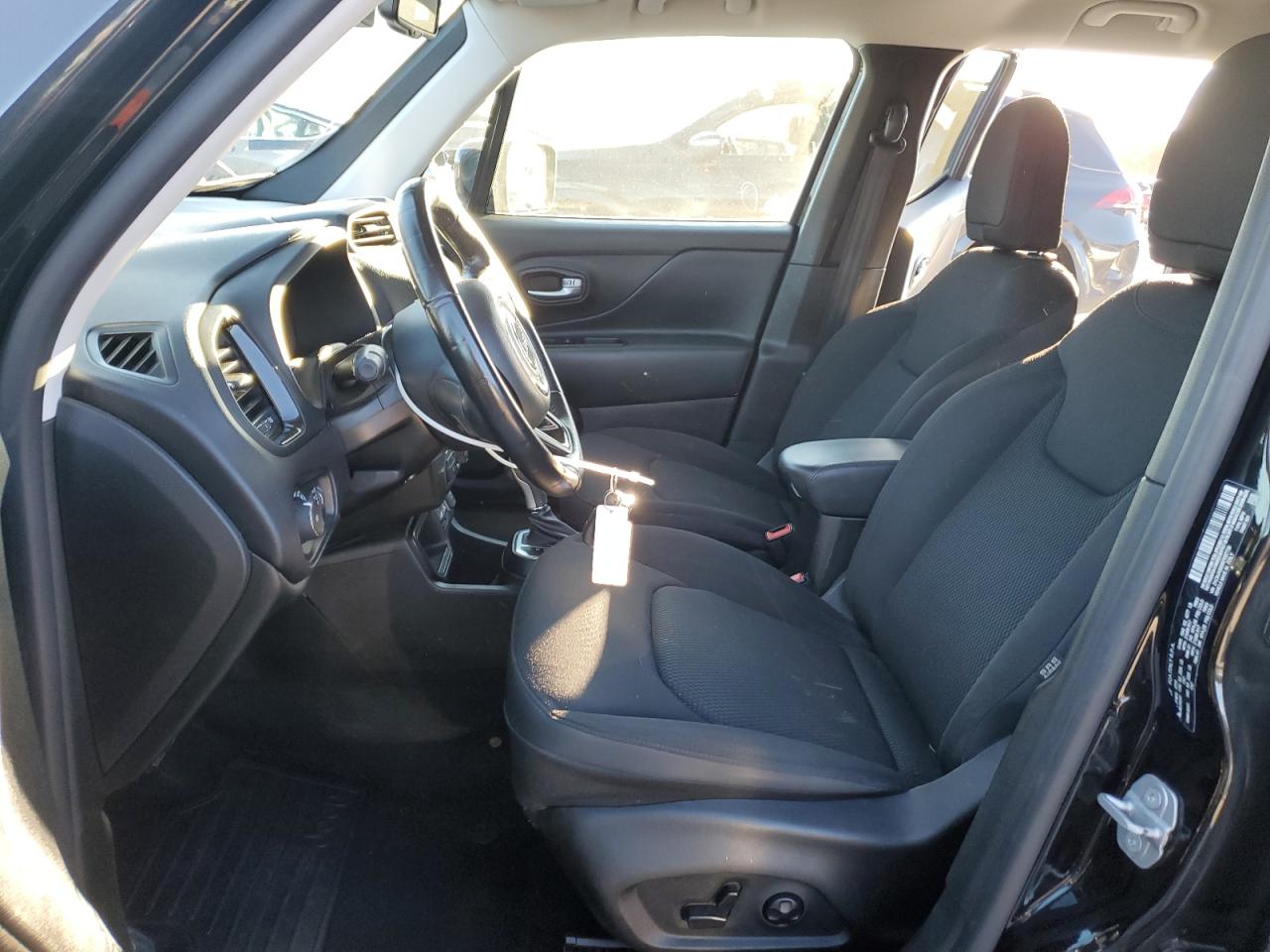 2019 Jeep Renegade - Image 7